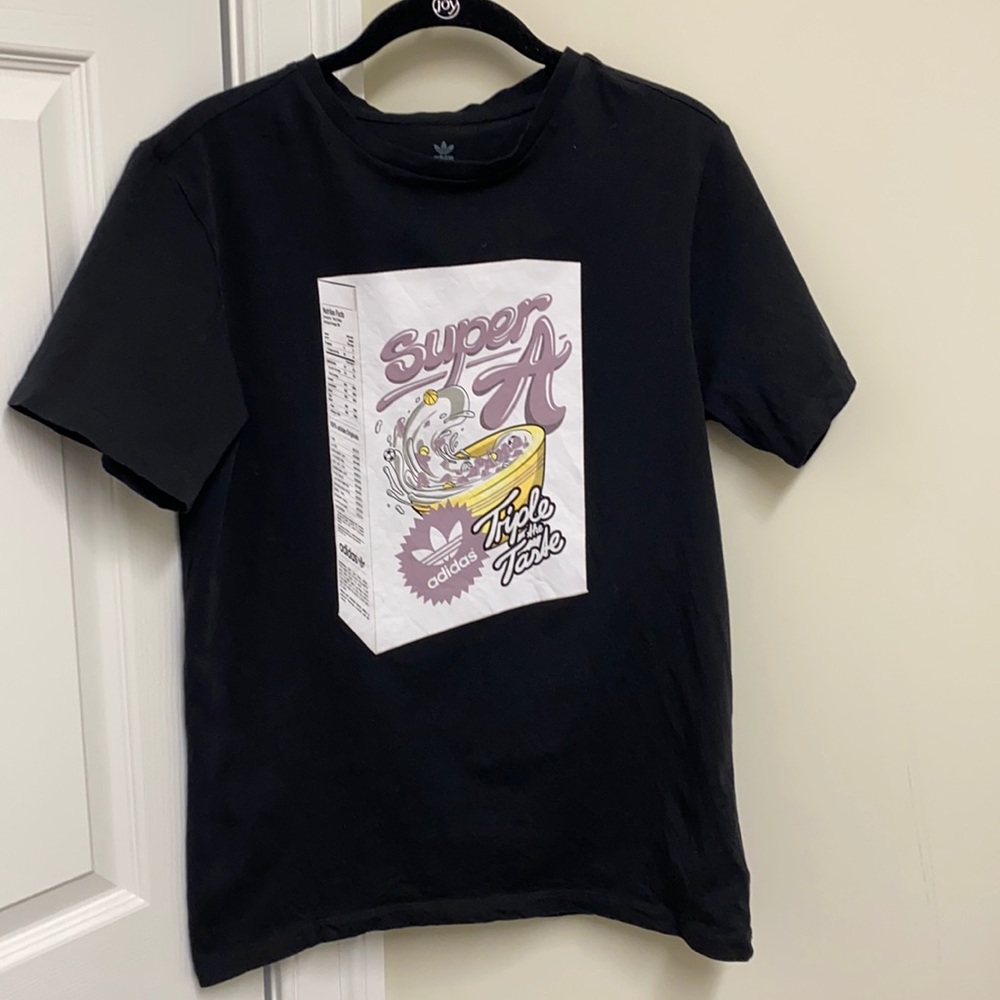 Adidas tee shirt size youth XL